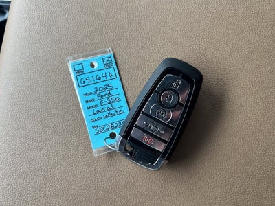 2025 Ford F-350SD Lariat DRW