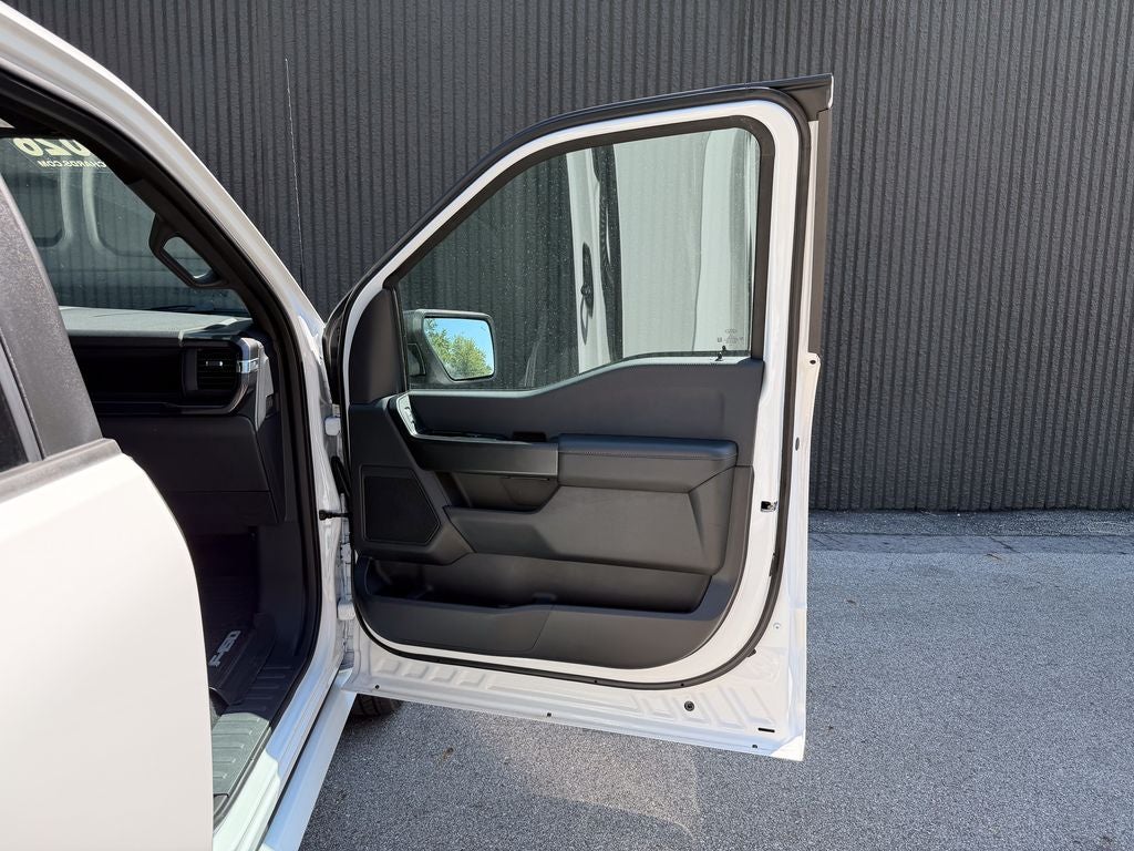 2026 Ford F-150 STX Lobo