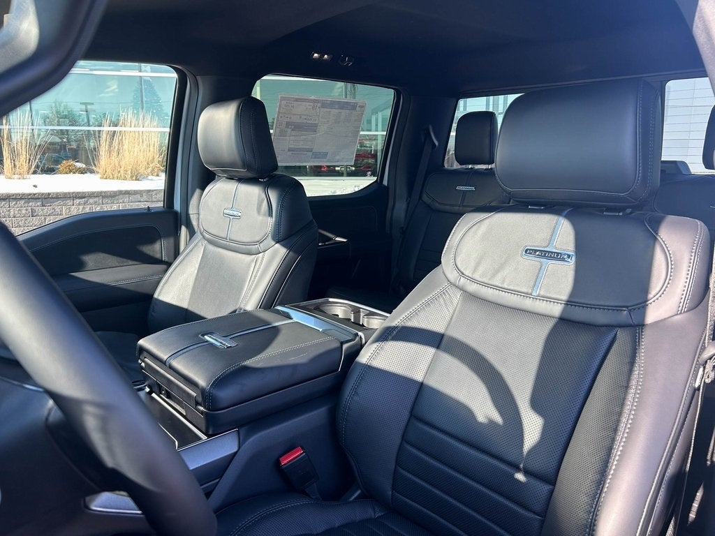 2025 Ford F-150 Platinum