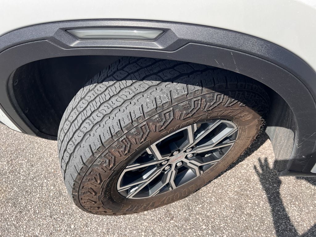 2024 GMC Acadia AT4