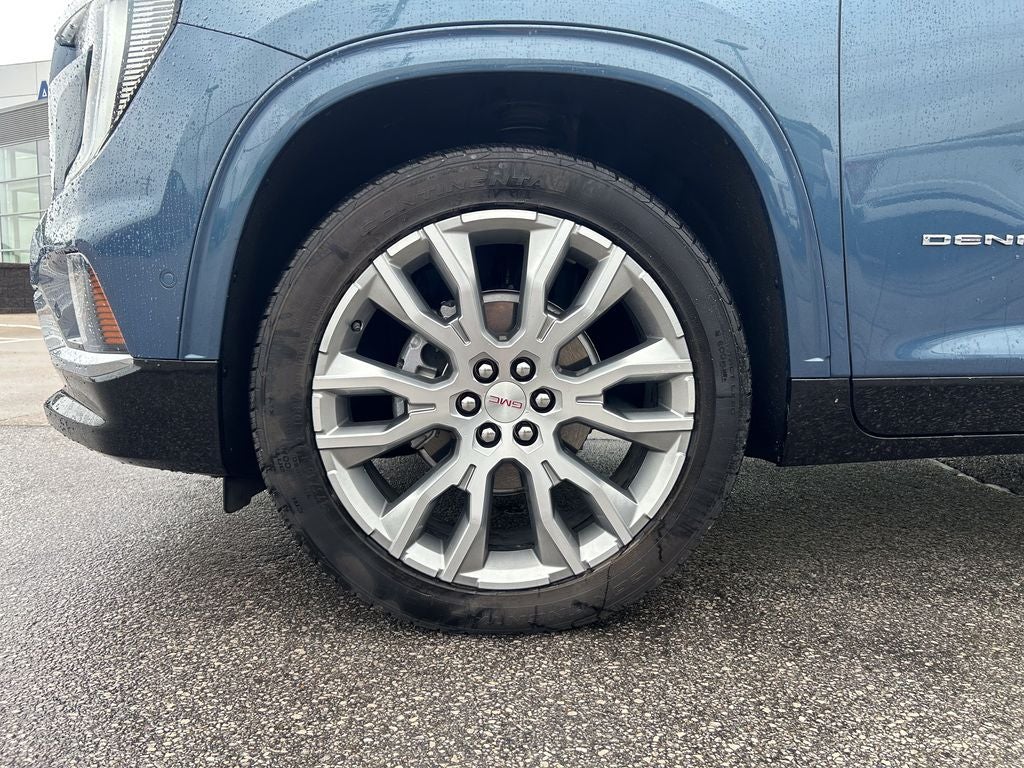 2025 GMC Acadia Denali