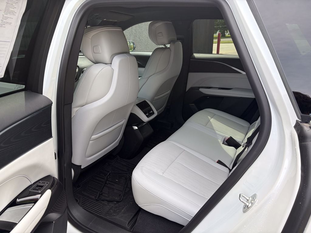 2024 Cadillac LYRIQ Sport