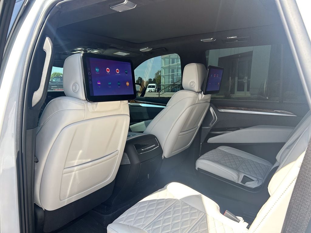 2025 Cadillac Escalade Sport Platinum