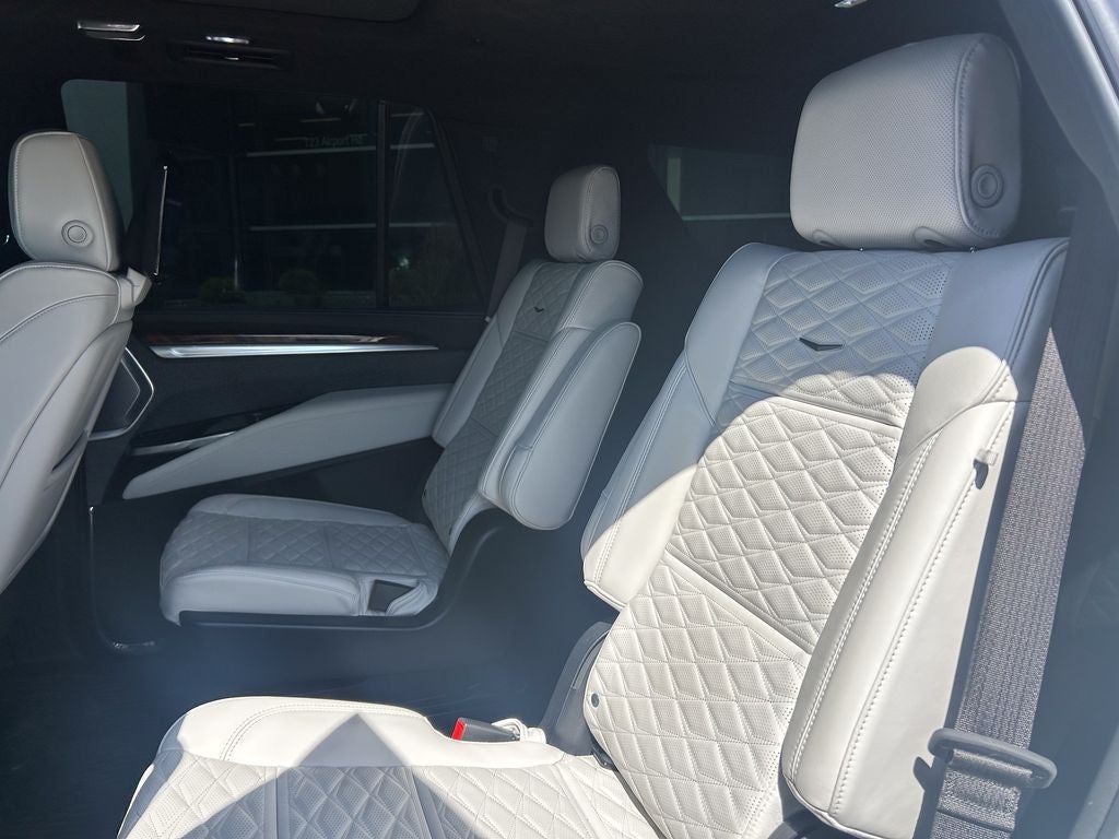 2025 Cadillac Escalade Sport Platinum