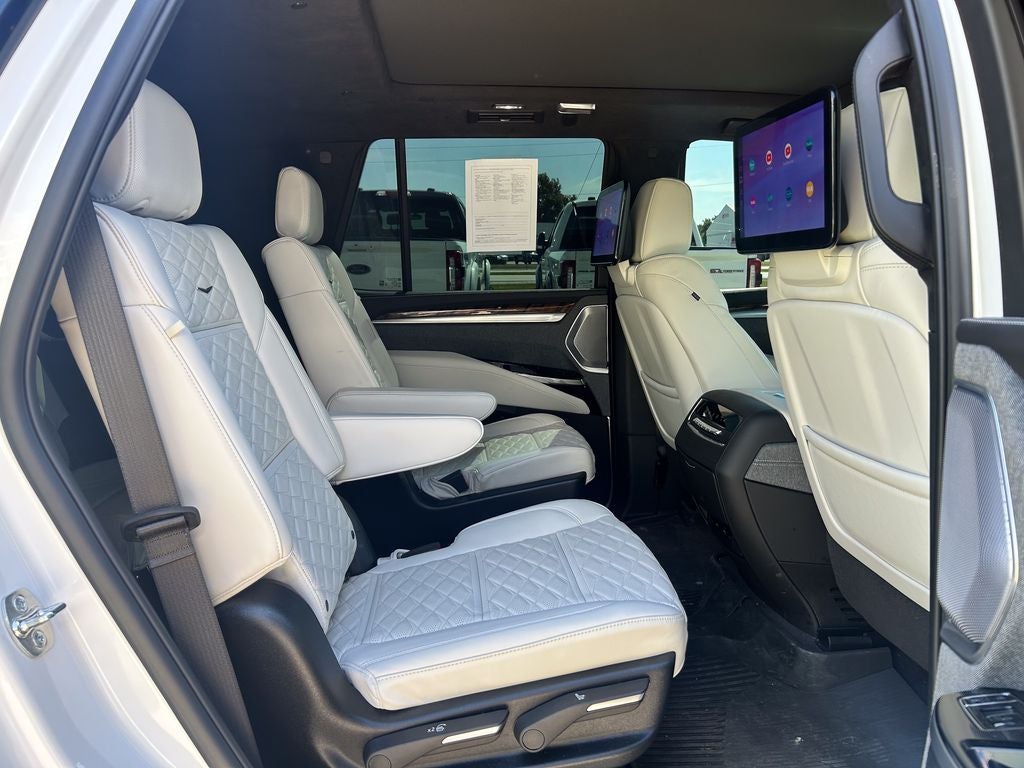 2025 Cadillac Escalade Sport Platinum