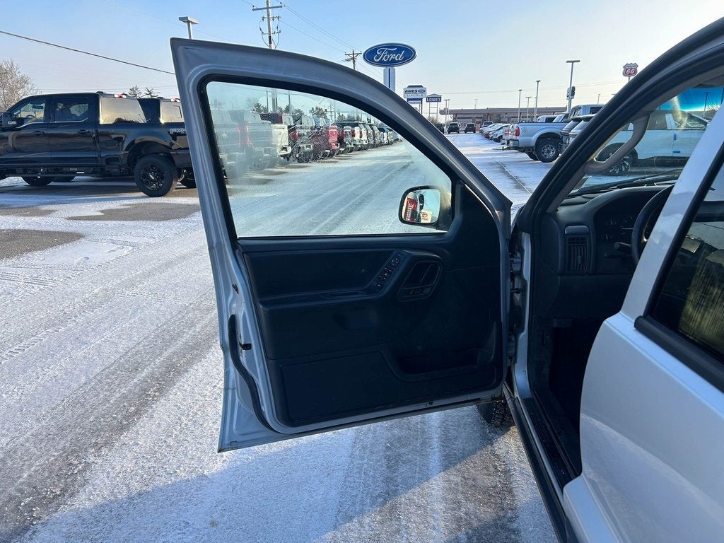 2004 Jeep Grand Cherokee Laredo