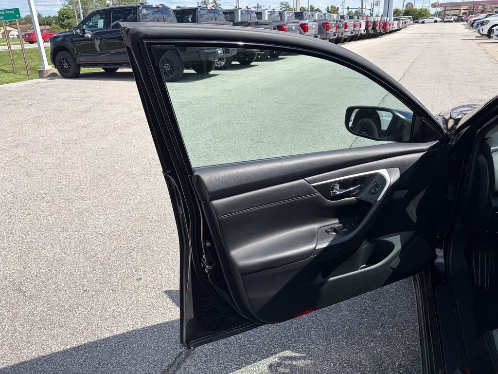 2016 Nissan Altima 2.5 SR
