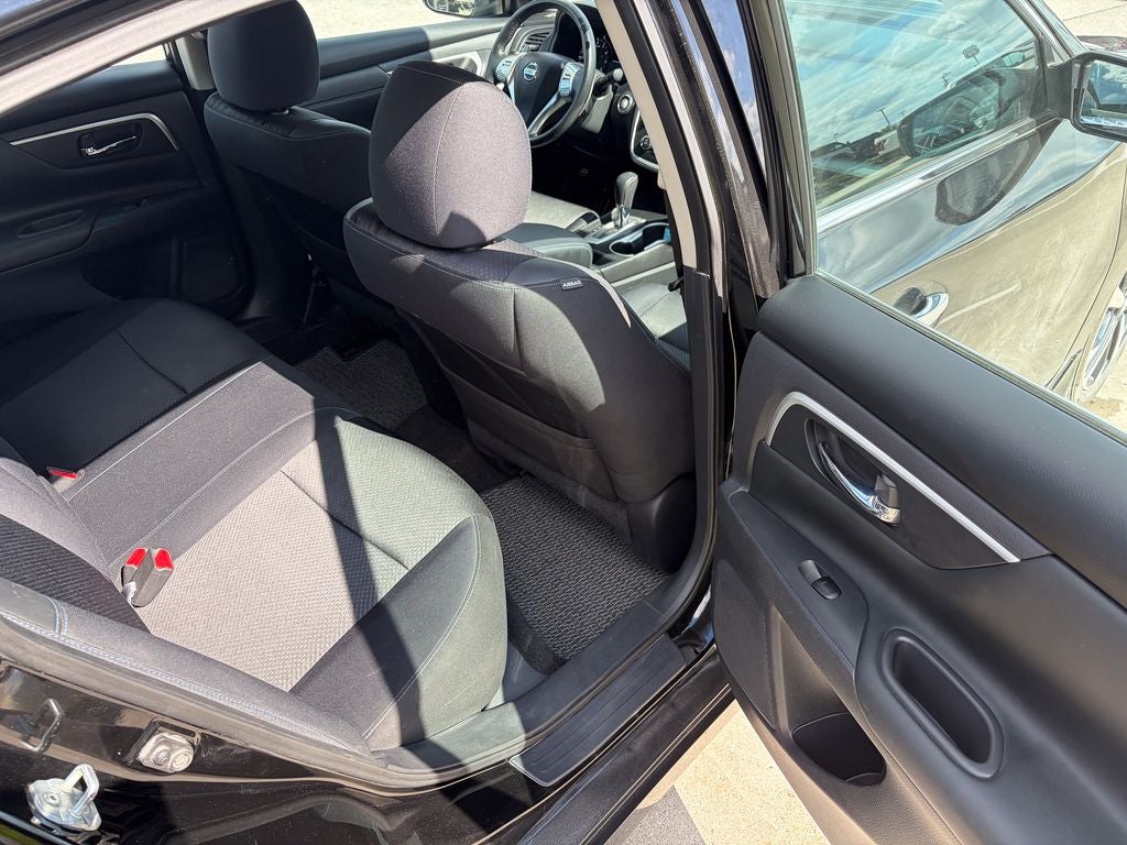 2016 Nissan Altima 2.5 SR