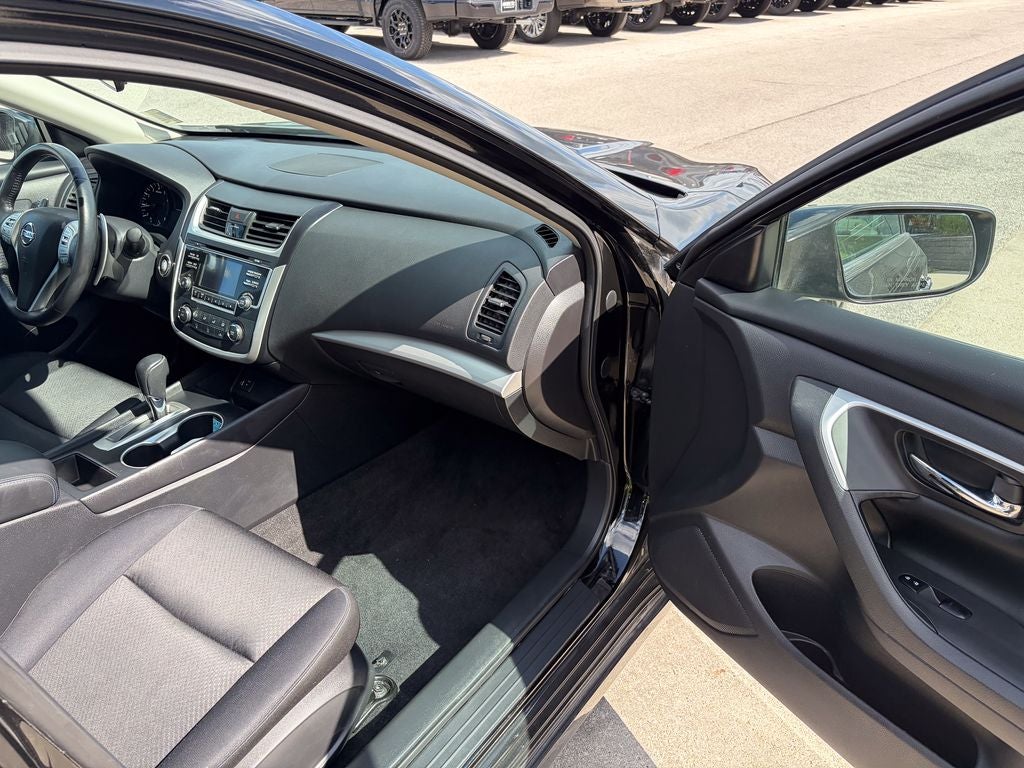 2016 Nissan Altima 2.5 SR