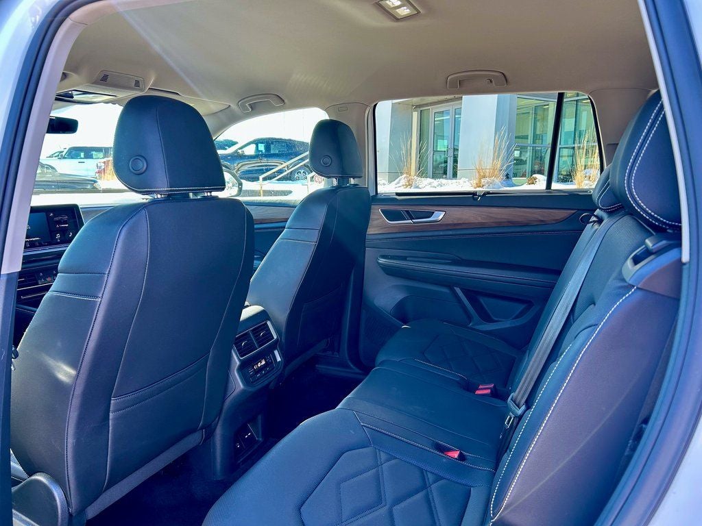 2025 Volkswagen Atlas 2.0T SE w/Technology