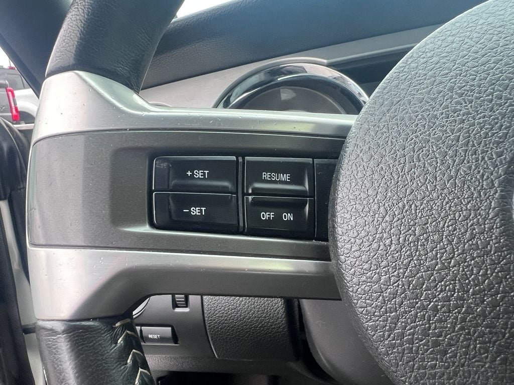 2011 Ford Mustang V6 Premium