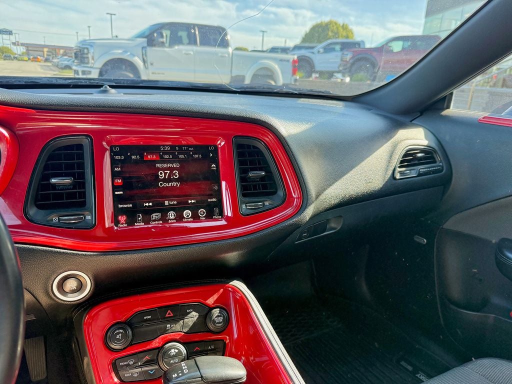 2015 Dodge Challenger SXT
