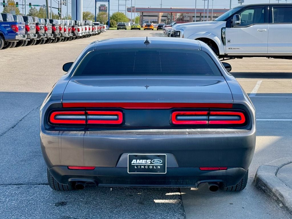 2015 Dodge Challenger SXT