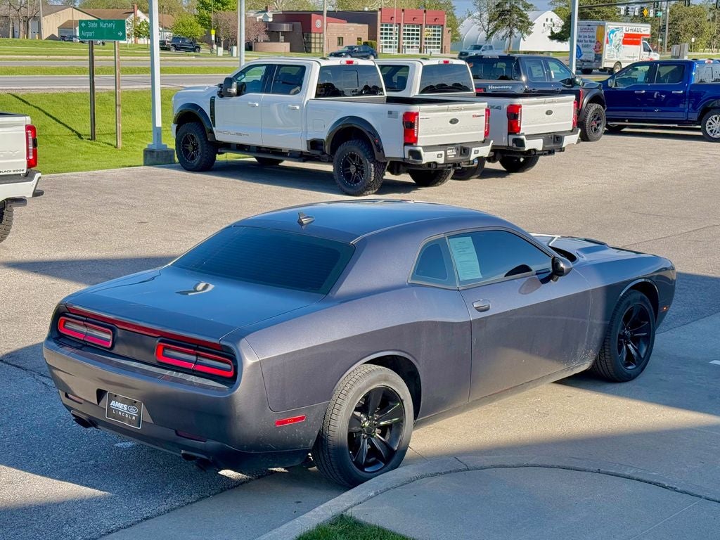 2015 Dodge Challenger SXT