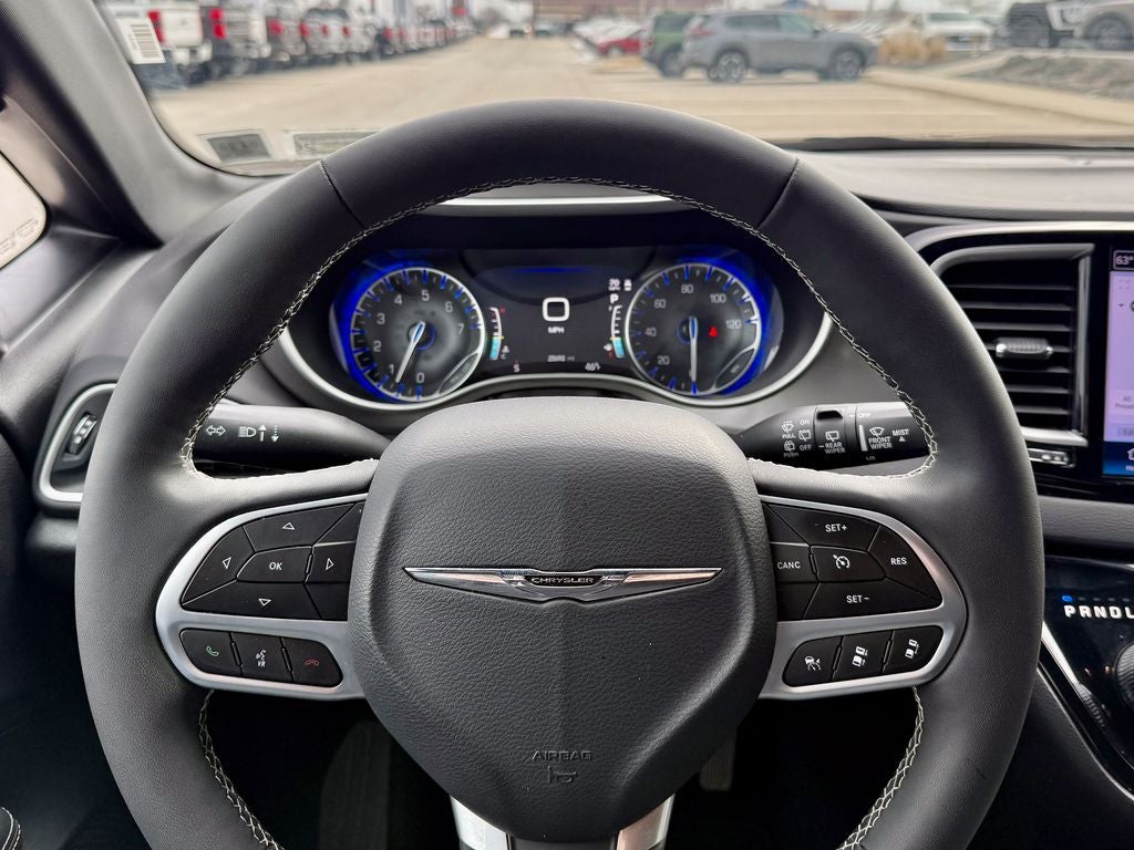 2025 Chrysler Pacifica Select