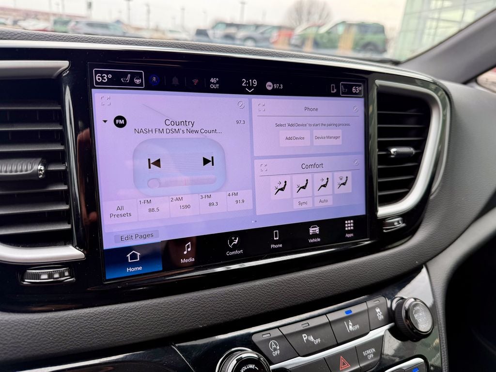 2025 Chrysler Pacifica Select