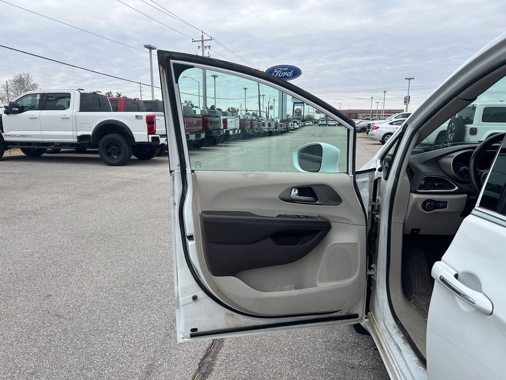 2017 Chrysler Pacifica Touring L