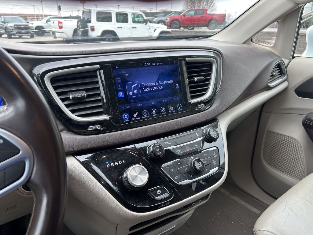 2017 Chrysler Pacifica Touring L