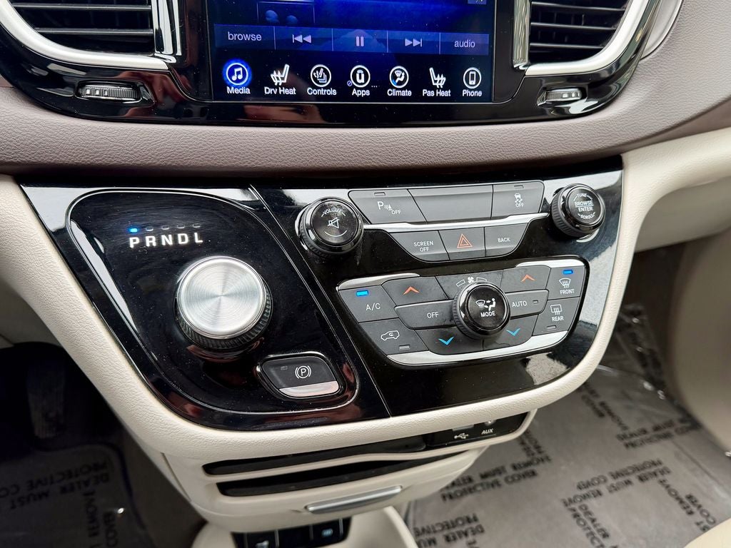 2017 Chrysler Pacifica Touring L