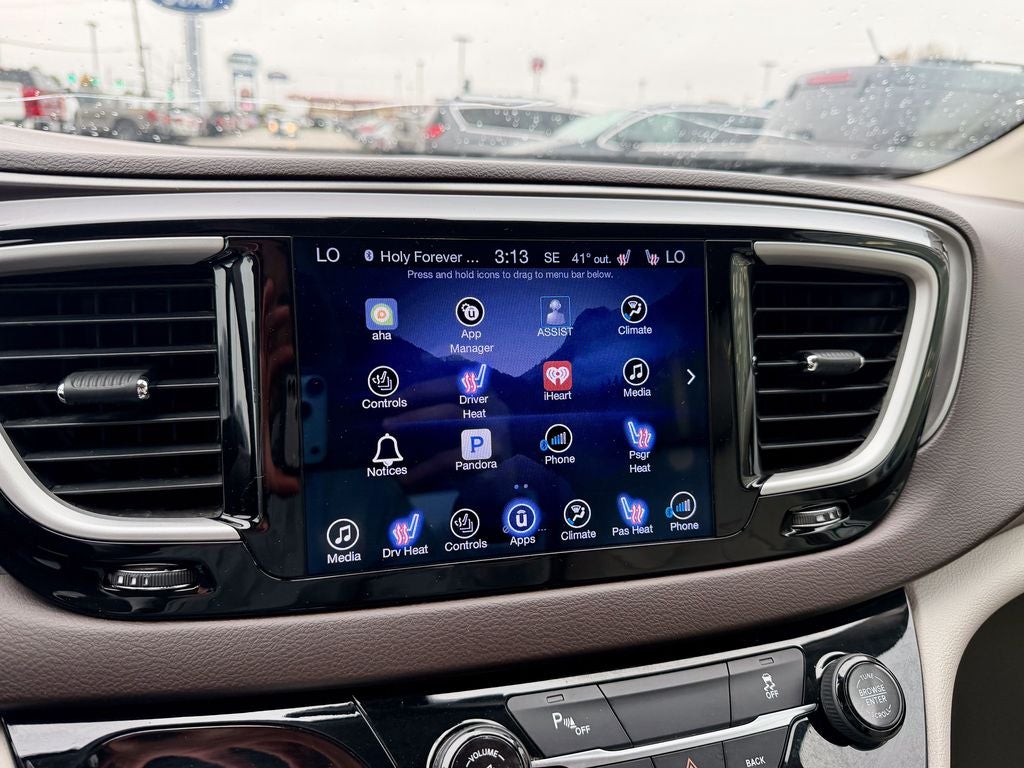 2017 Chrysler Pacifica Touring L