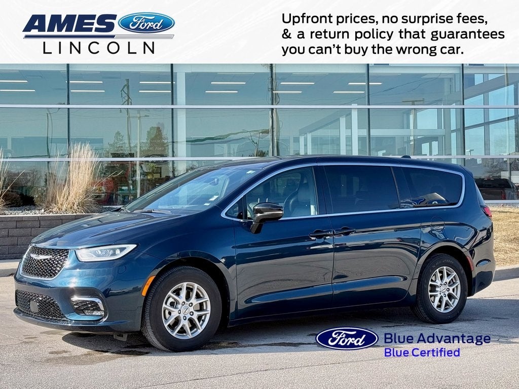 2025 Chrysler Pacifica Select