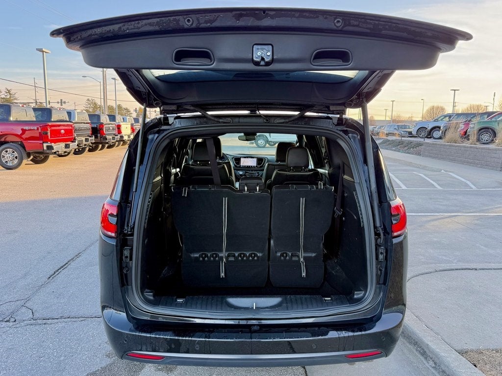 2025 Chrysler Pacifica Limited