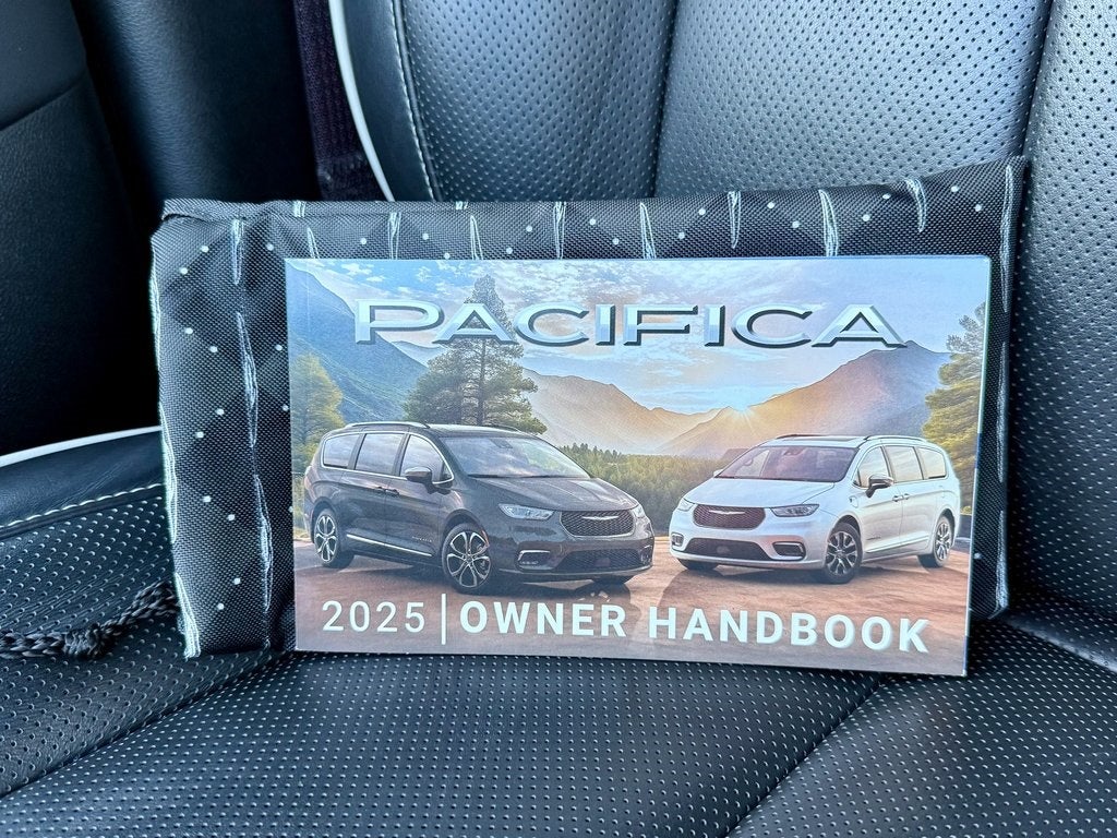 2025 Chrysler Pacifica Limited