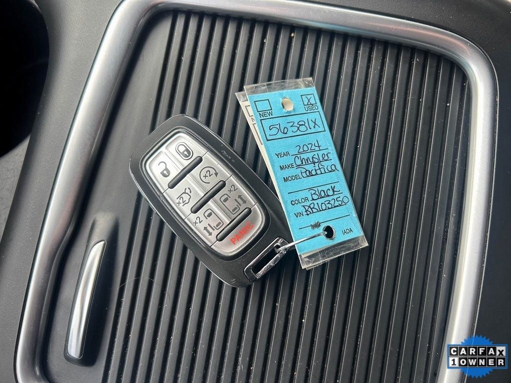 2024 Chrysler Pacifica Hybrid Select