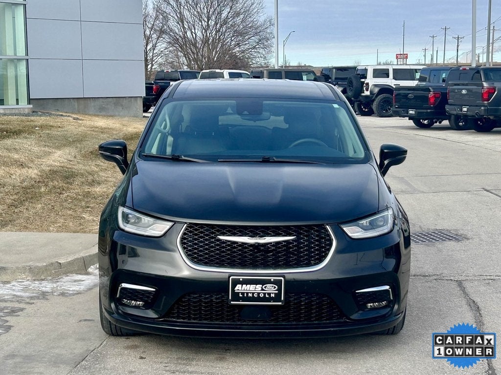 2024 Chrysler Pacifica Hybrid Select