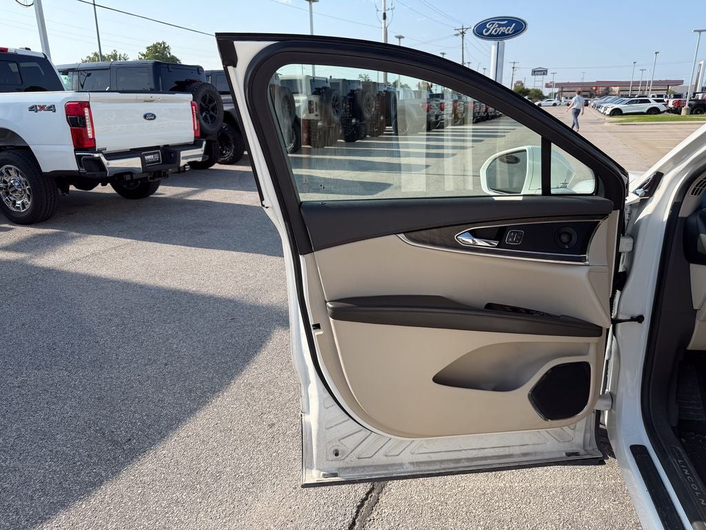 2020 Lincoln Nautilus Reserve