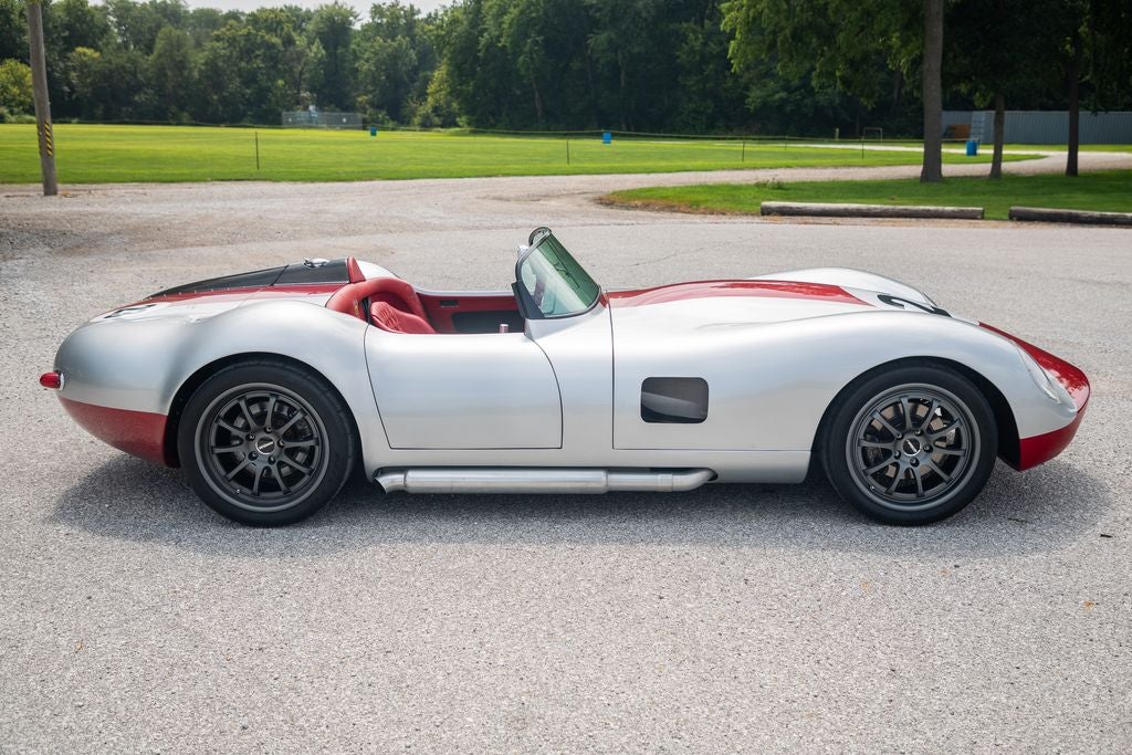 2010 Lucra LC470 Base