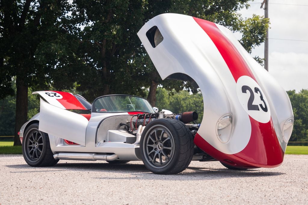 2010 Lucra LC470 Base