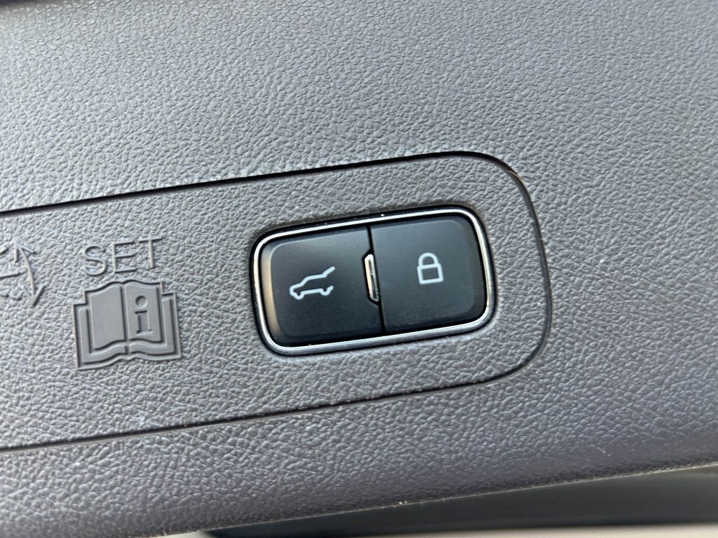 2023 Lincoln Aviator Standard