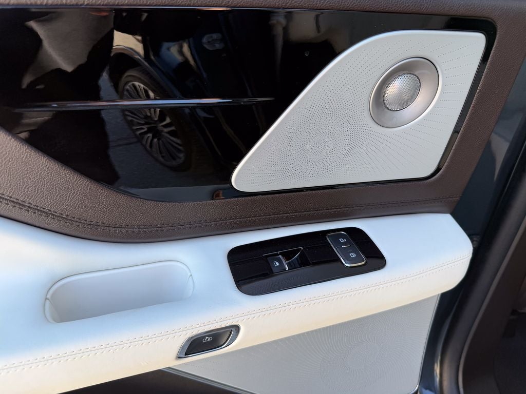 2023 Lincoln Aviator Black Label