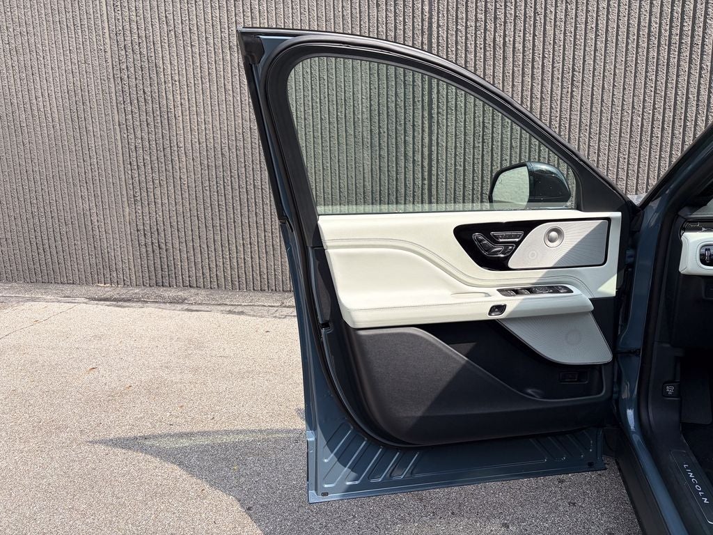 2026 Lincoln Aviator Black Label