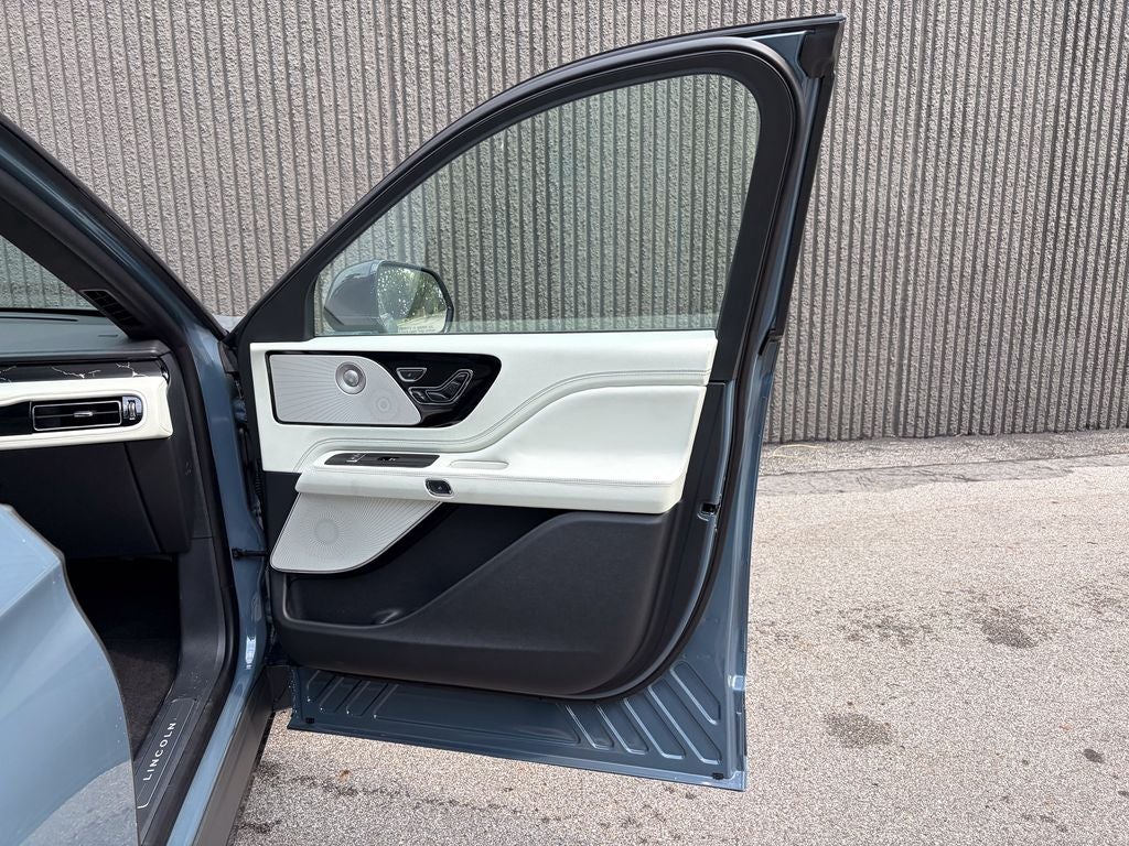 2026 Lincoln Aviator Black Label