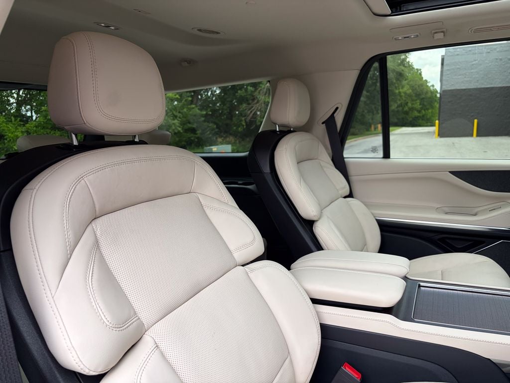 2027 Lincoln Navigator Reserve
