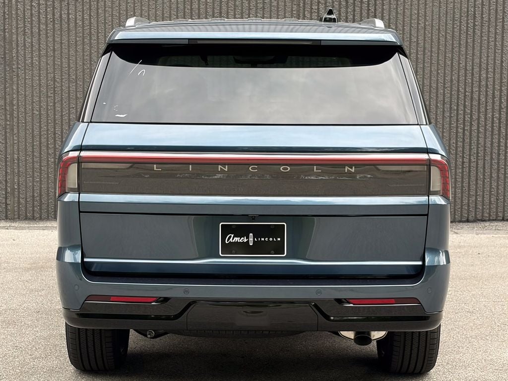 2027 Lincoln Navigator Reserve