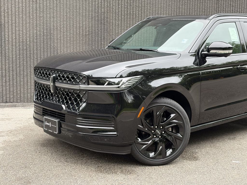 2027 Lincoln Navigator Reserve