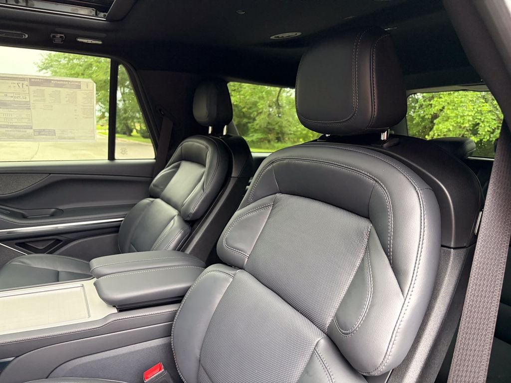 2027 Lincoln Navigator Reserve