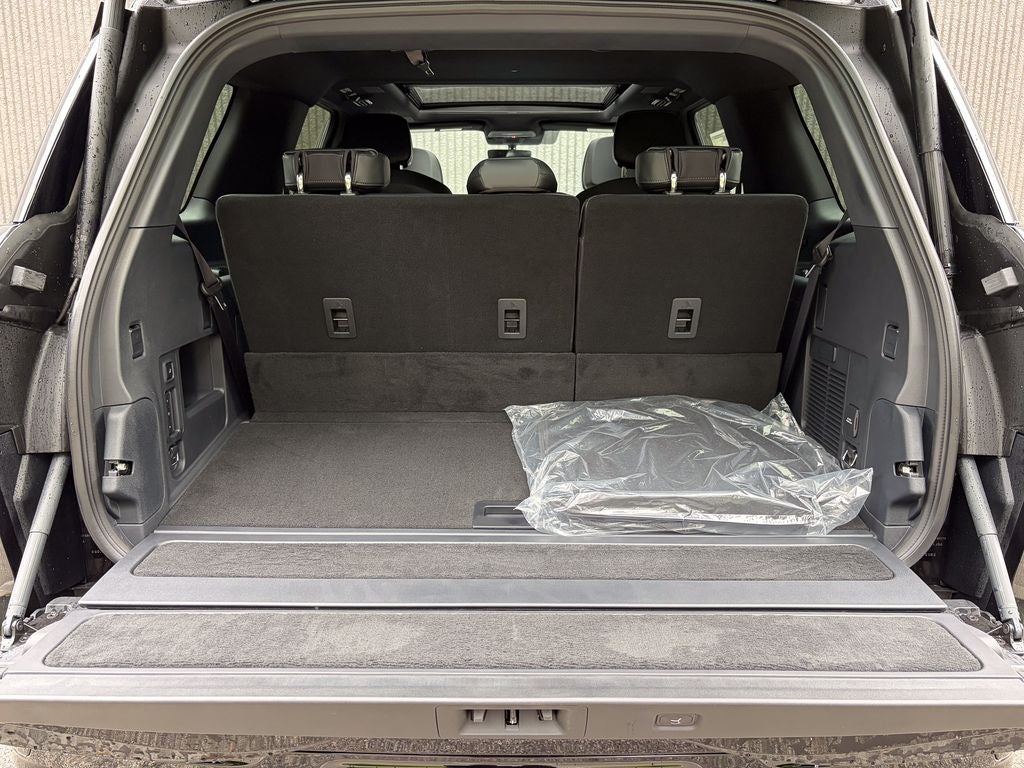 2027 Lincoln Navigator Reserve