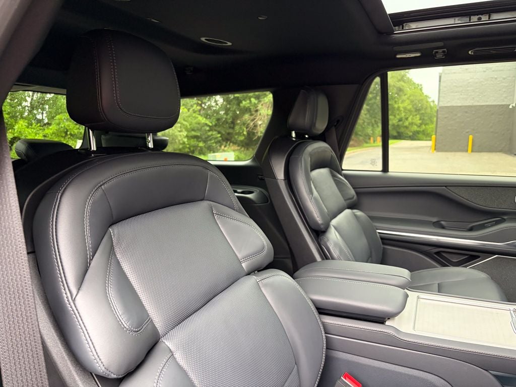 2027 Lincoln Navigator Reserve