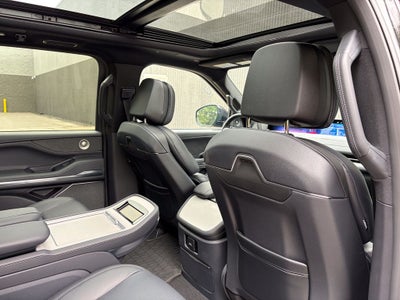 2027 Lincoln Navigator Reserve
