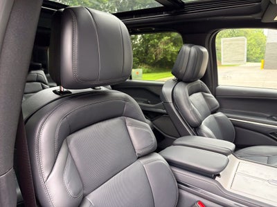 2027 Lincoln Navigator Reserve