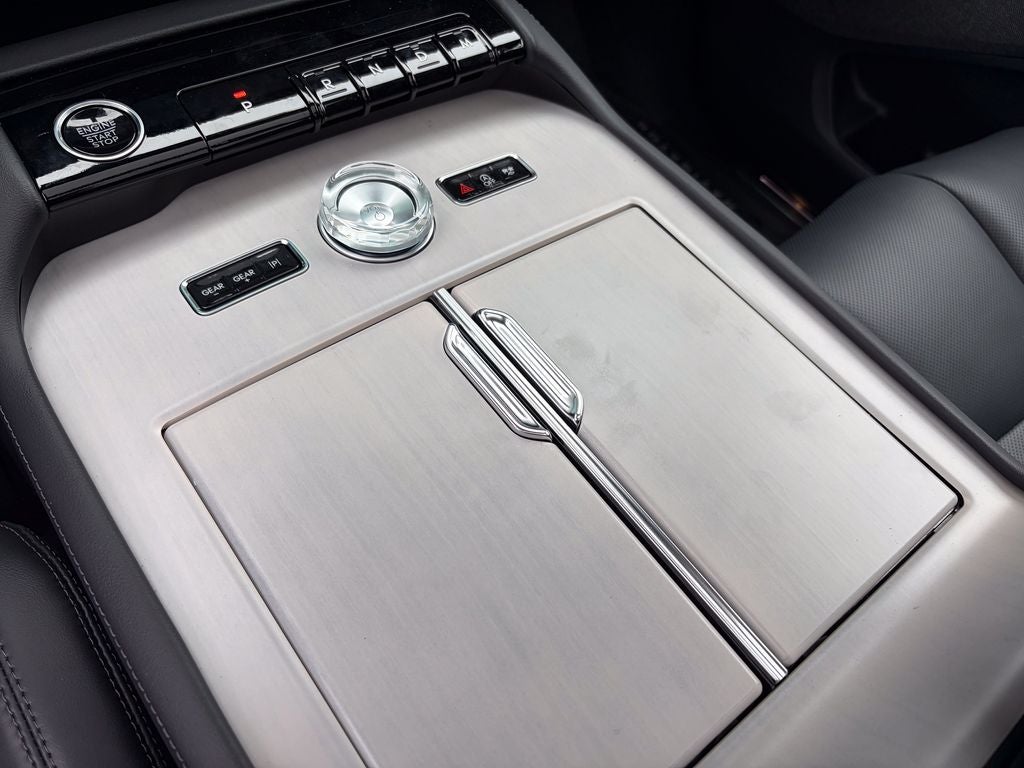 2027 Lincoln Navigator Reserve