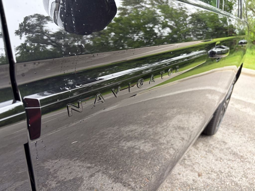 2027 Lincoln Navigator Reserve