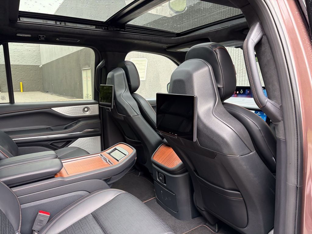 2027 Lincoln Navigator Black Label