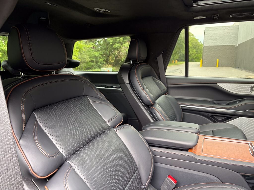 2027 Lincoln Navigator Black Label