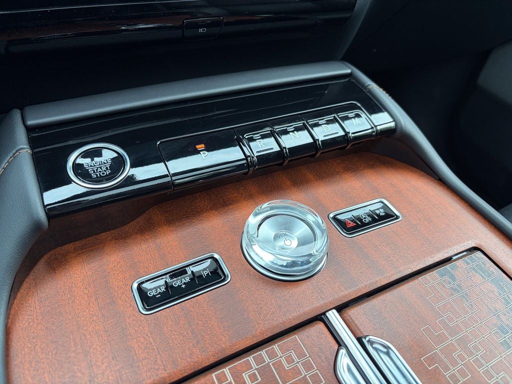2027 Lincoln Navigator Black Label