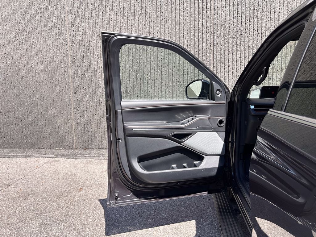 2025 Lincoln Navigator Black Label